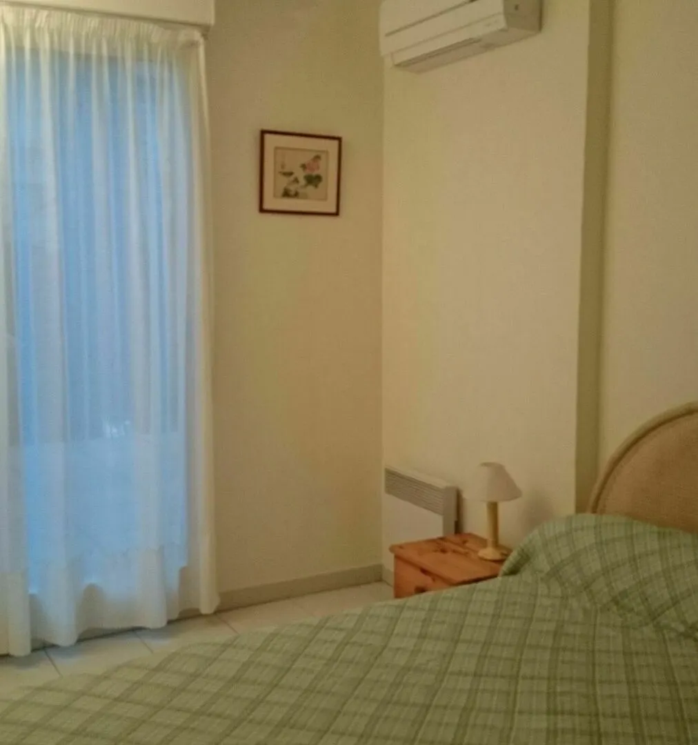Apartment With One Room In Hyeres, With Wonderful City View, Enclosed