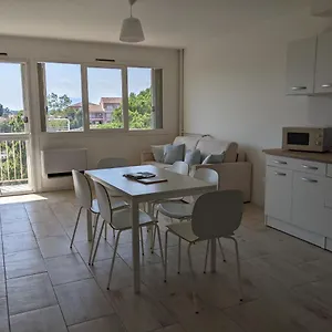 Superbe T2 Proche Des Plages Et Des Commerces Hyères